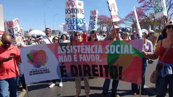 Marcha em Defesa da Saúde da Seguridade e da Democracia - DF