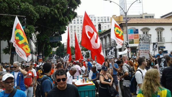 Ato em Defesa dos Servidores Públicos